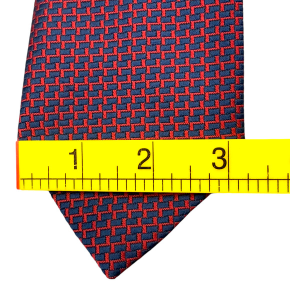Superba‎ Vintage Imported Polyester Dress Tie Bold Zigzag Pattern 53" 3.25" - Picture 7 of 9